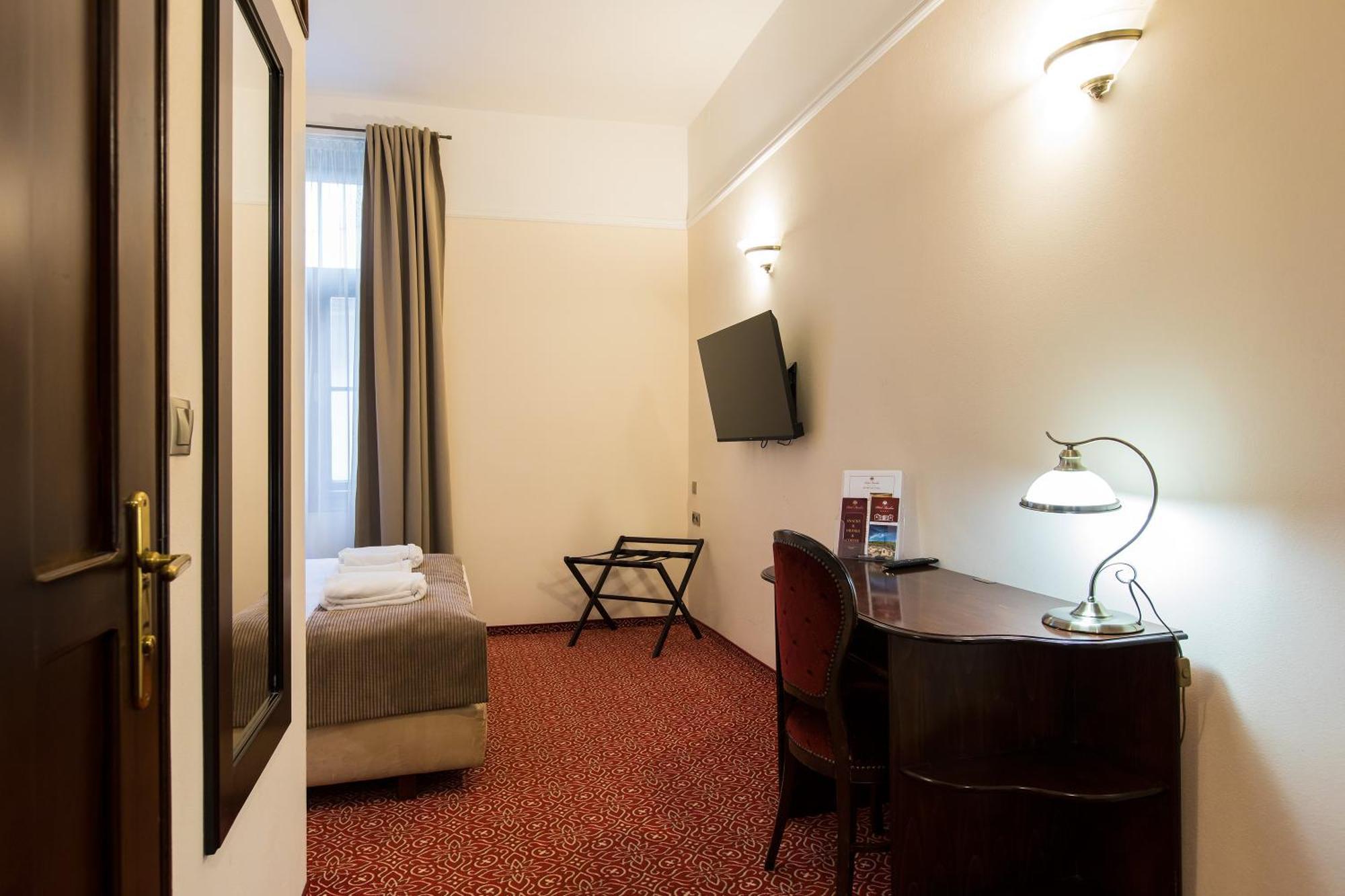 Hotel Bankov Кошице Екстериор снимка