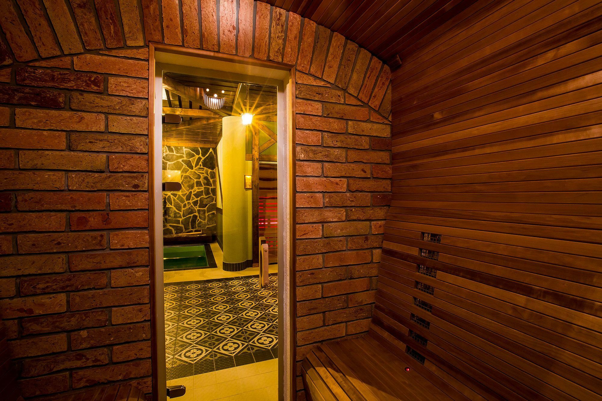 Hotel Bankov Кошице Екстериор снимка